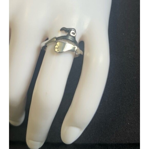 Adjustable witches hat & broom Ring - Picture 1 of 3